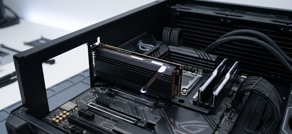 Bypassing Motherboard Copper Traces With Cabled PCIe Gen 6 Over-the-Board Interconnects