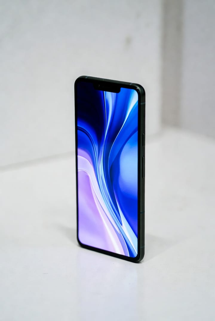 The Pixel 10 Pro XL: Google's Latest Flagship – More Than Just a Camera Phone, It's an Experience